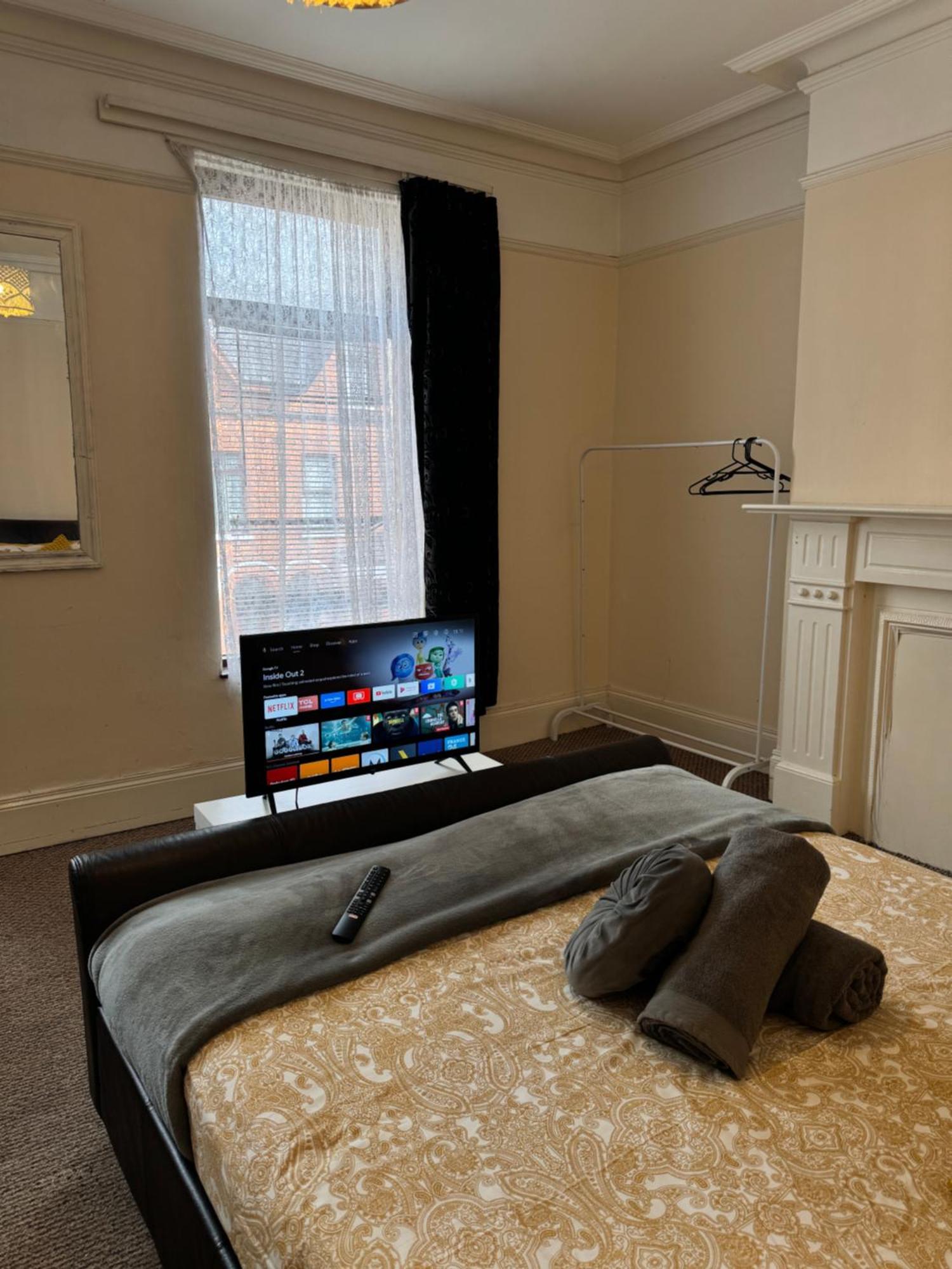 House In Antrim Road Hotel Belfast Bagian luar foto