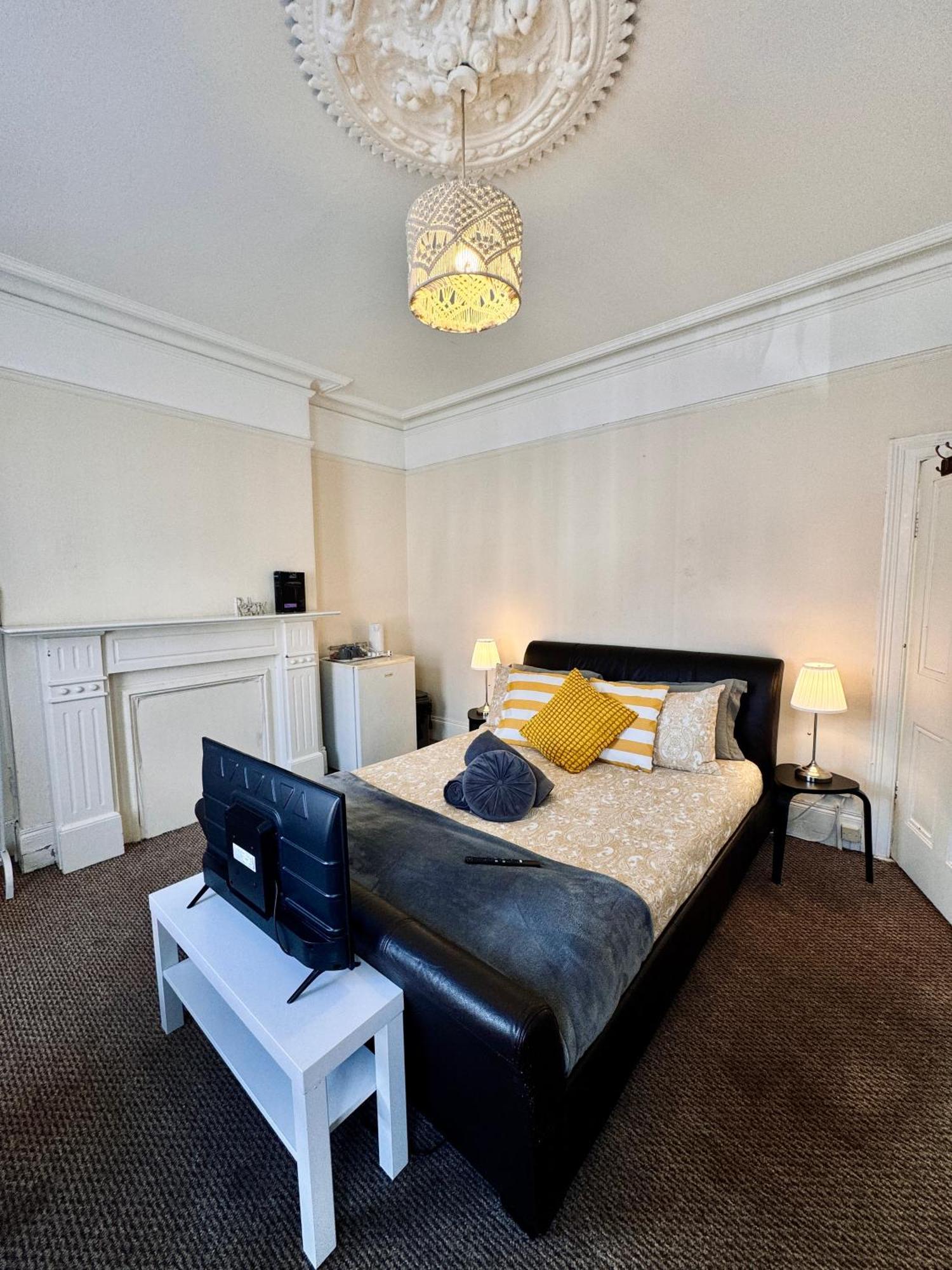 House In Antrim Road Hotel Belfast Bagian luar foto